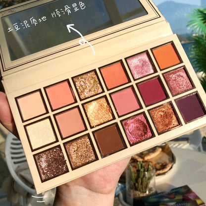 18-color racing eyeshadow palette