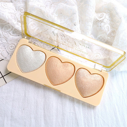 Love Trio: High-Gloss Pearlescent Highlighter Palette