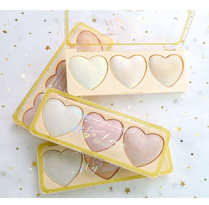 Love Trio: High-Gloss Pearlescent Highlighter Palette