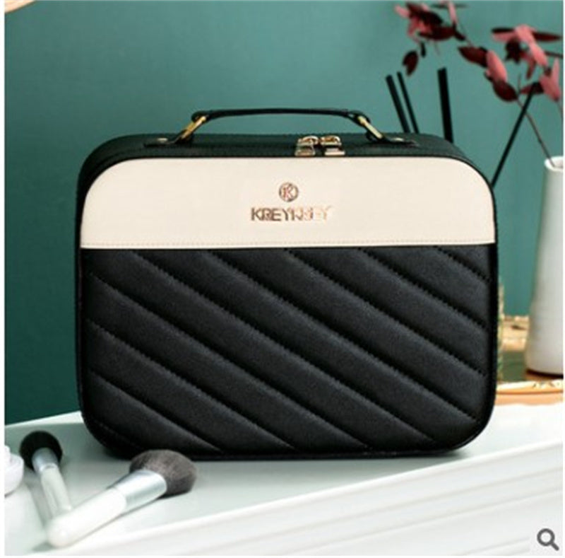 Chic Carry Large Capacity Makeup Bag