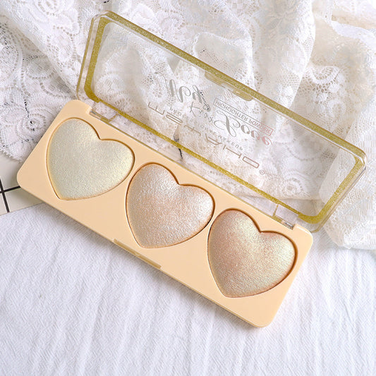 Love Trio: High-Gloss Pearlescent Highlighter Palette