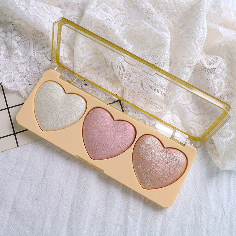 Love Trio: High-Gloss Pearlescent Highlighter Palette